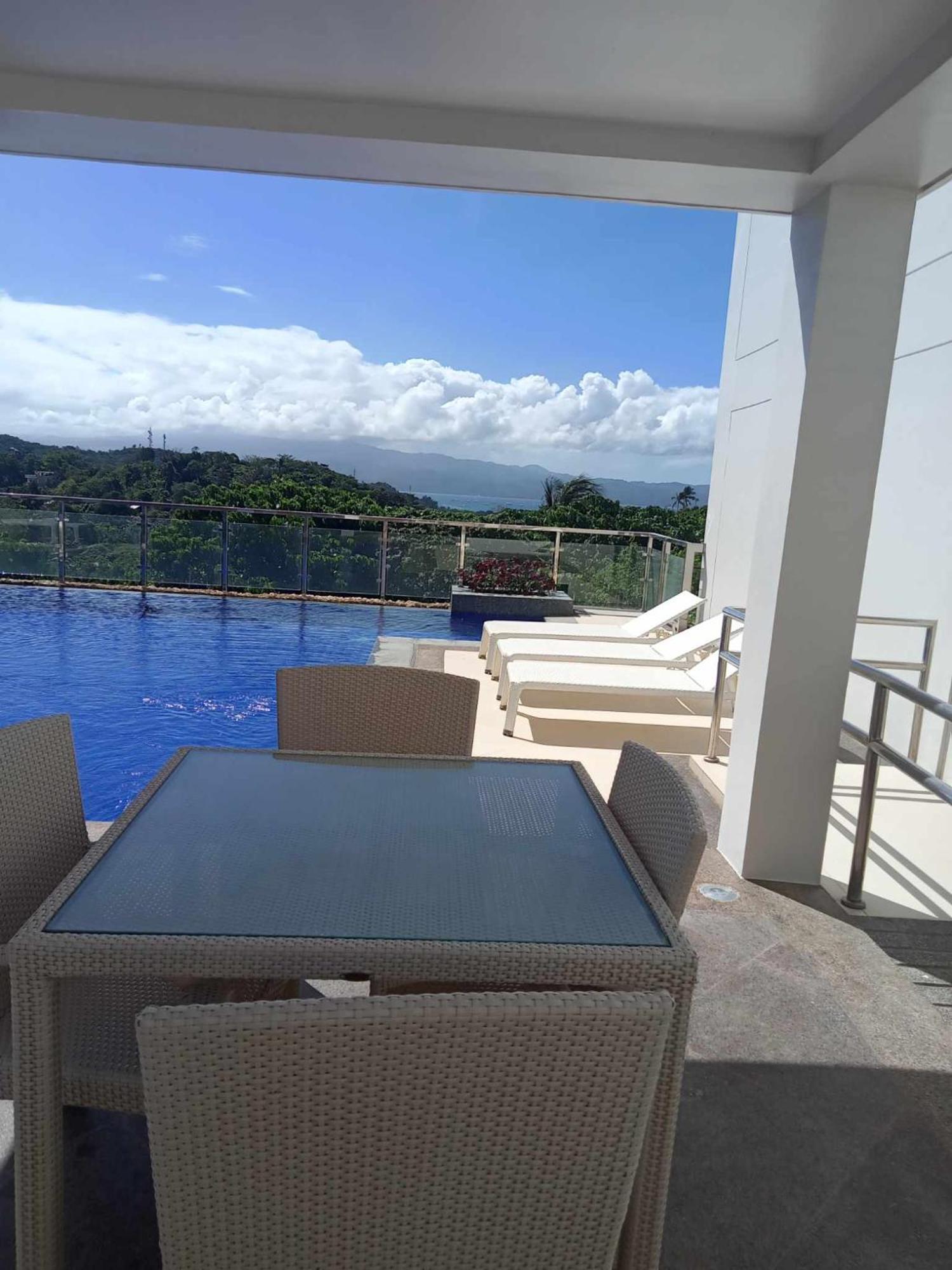 Apartment Newcoast Boracay Floor View